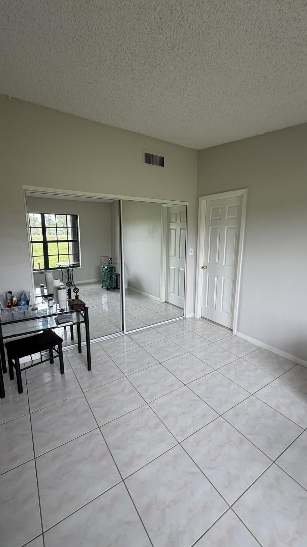 5460 S Lakewood Cir S S, Unit C, Margate, FL 33063 Photo