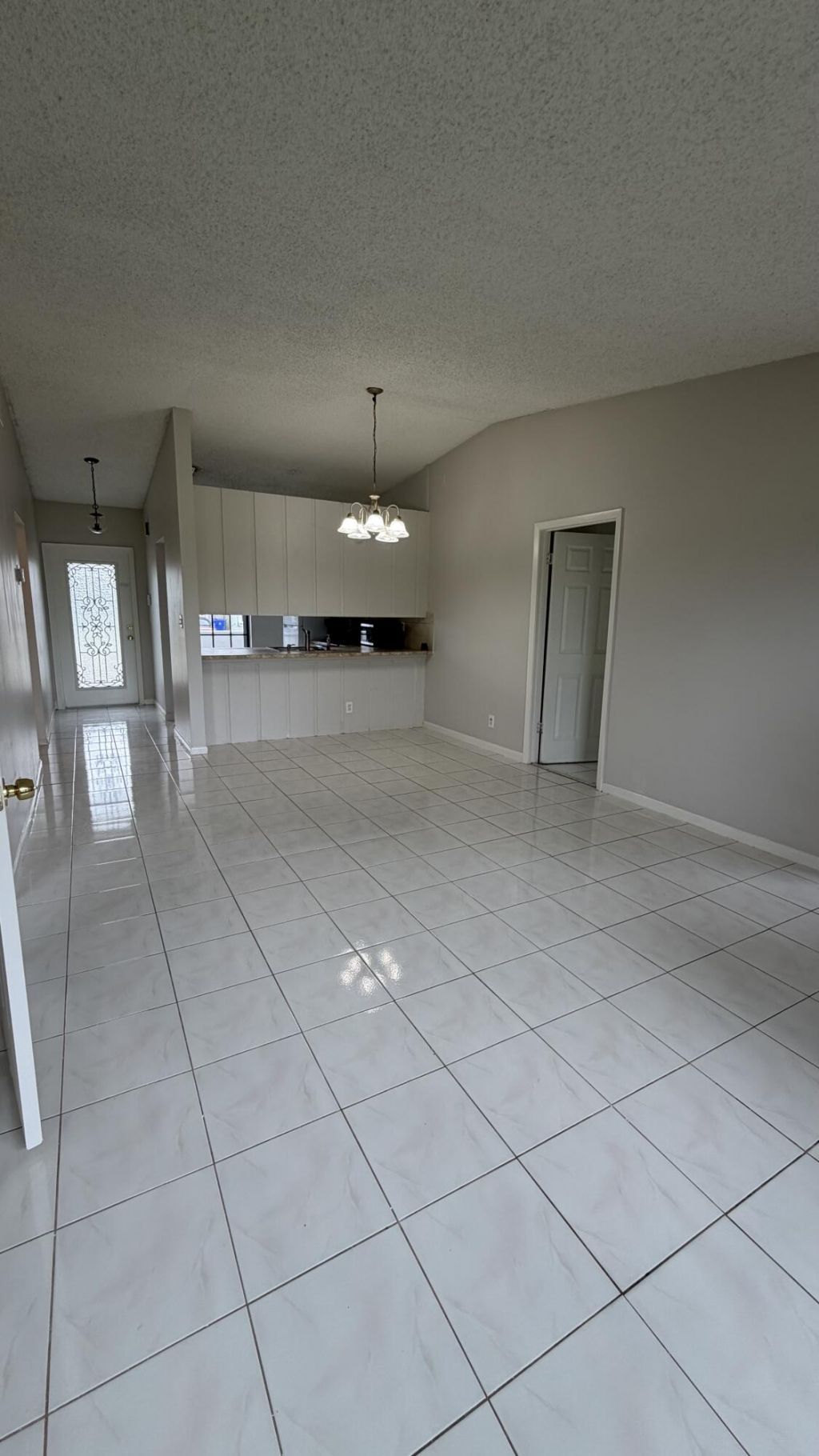 5460 S Lakewood Cir S S, Unit C, Margate, FL 33063 Photo