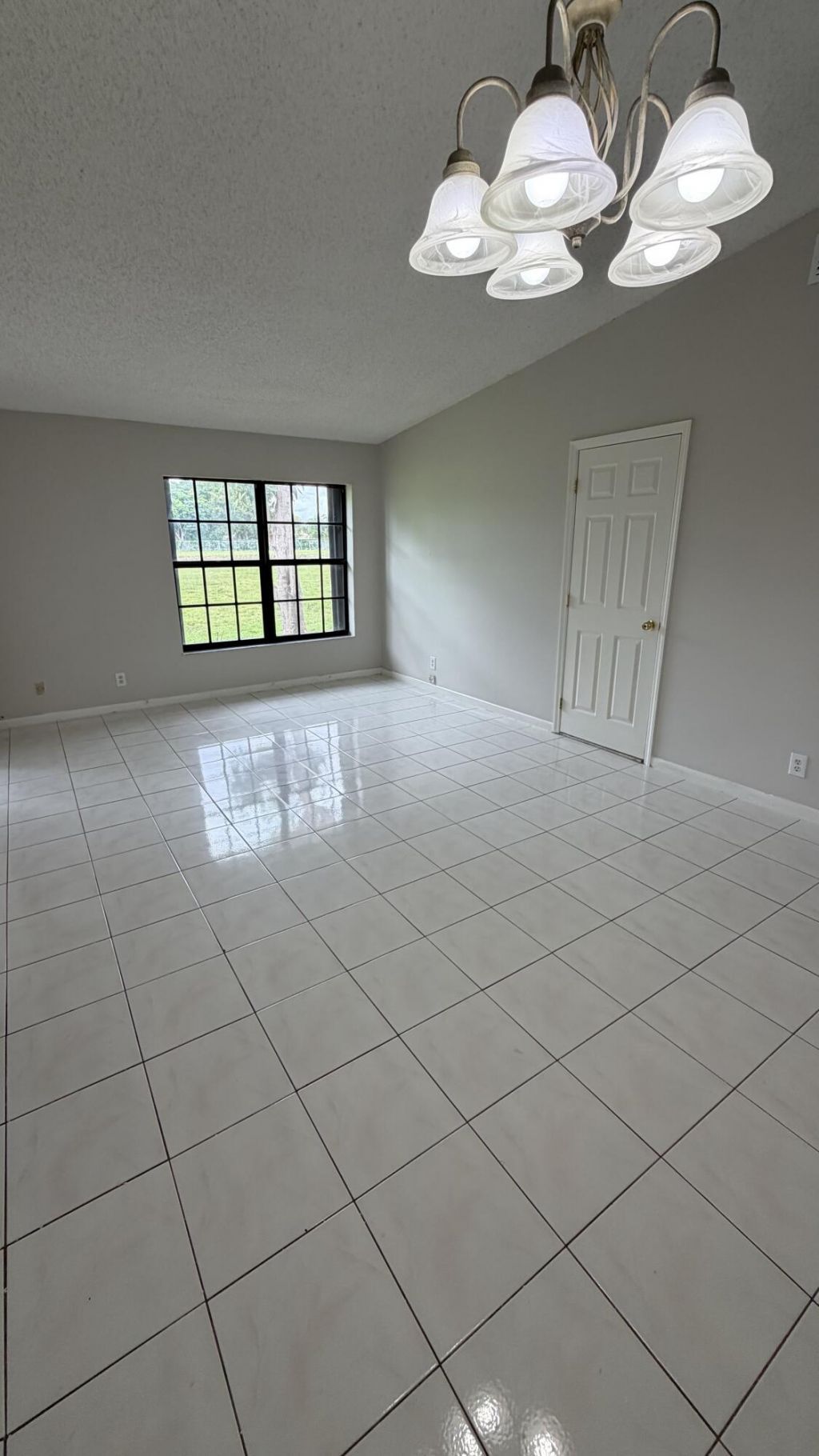5460 S Lakewood Cir S S, Unit C, Margate, FL 33063 Photo
