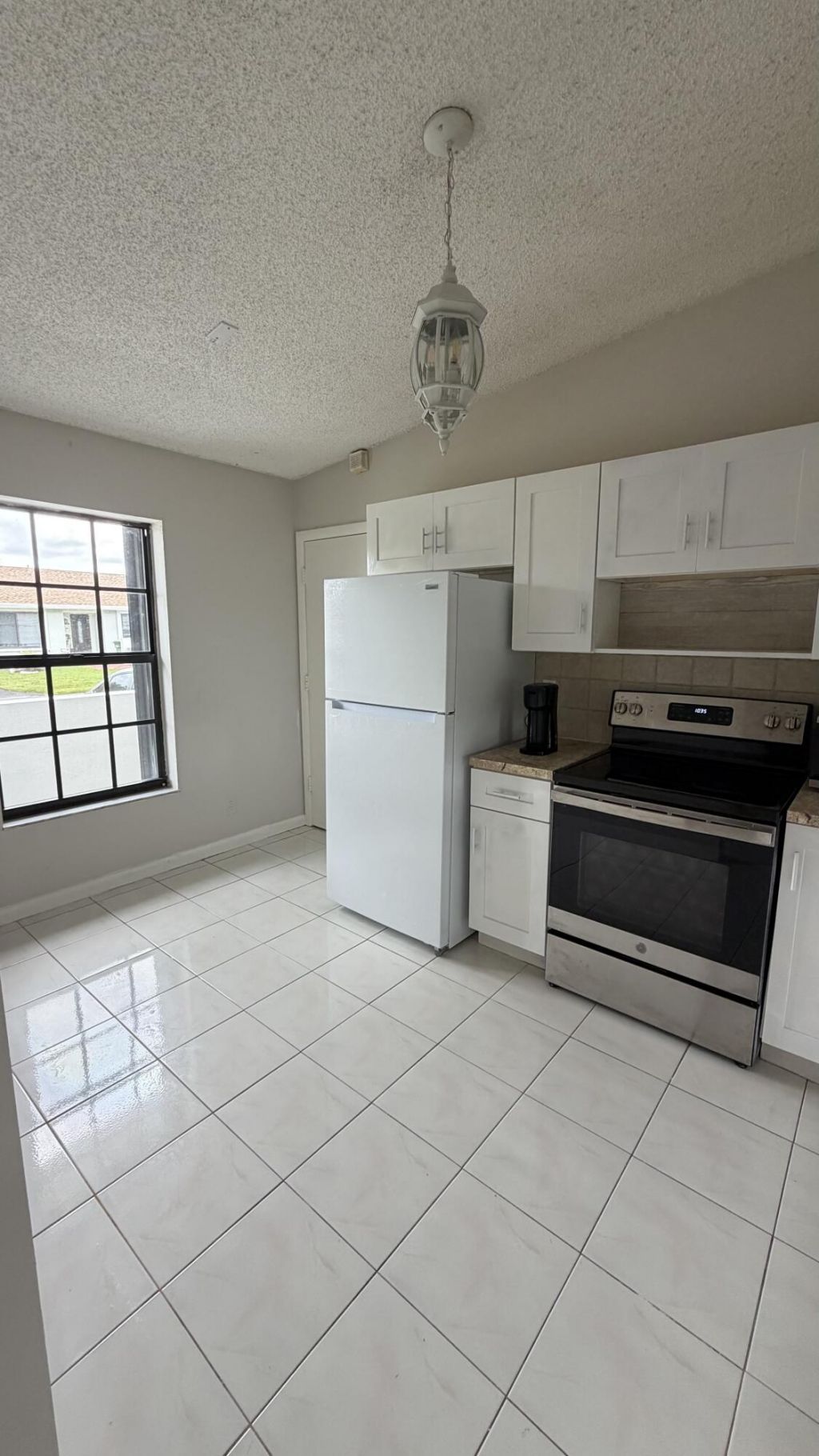 5460 S Lakewood Cir S S, Unit C, Margate, FL 33063 Photo