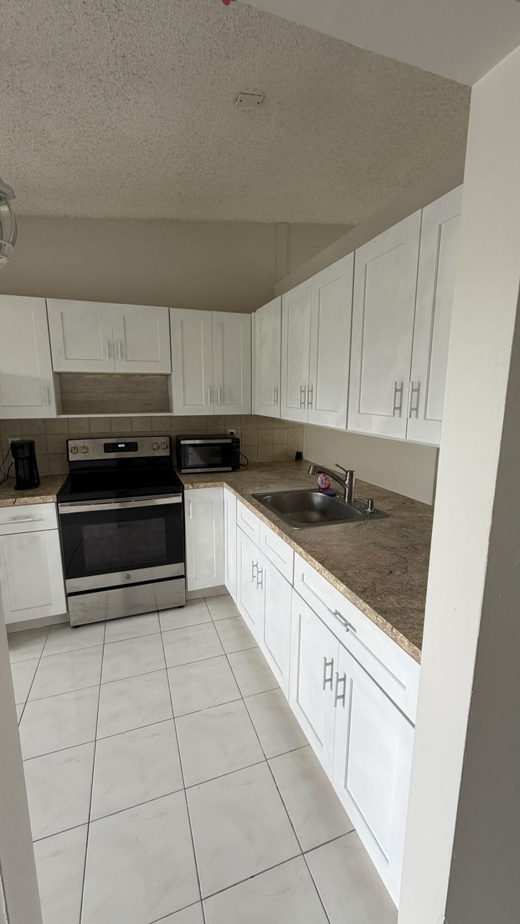 5460 S Lakewood Cir S S, Unit C, Margate, FL 33063 Photo