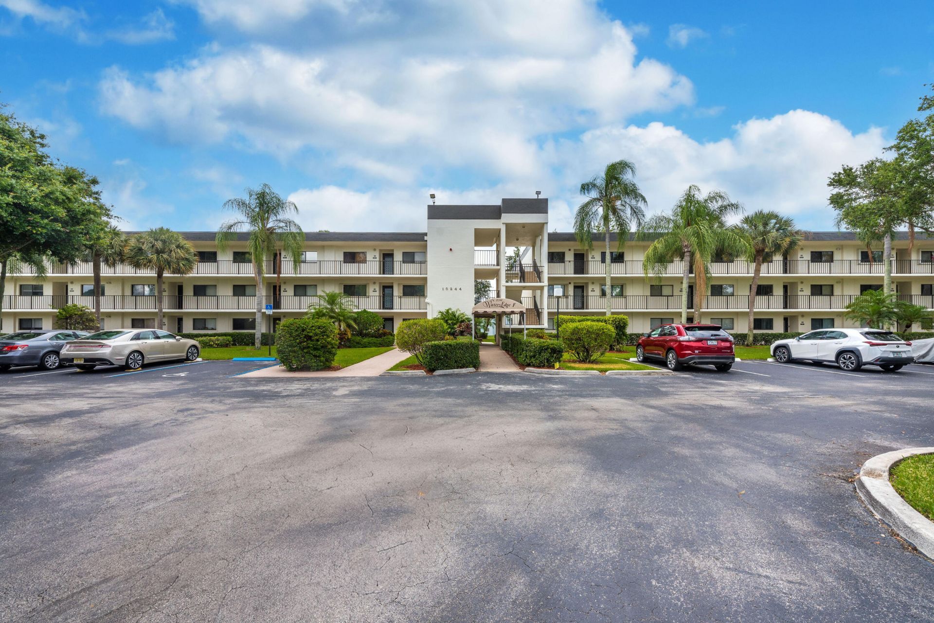 15244 Lakes Of Delray Boulevard, Unit 304, Delray Beach, FL 33484 Photo