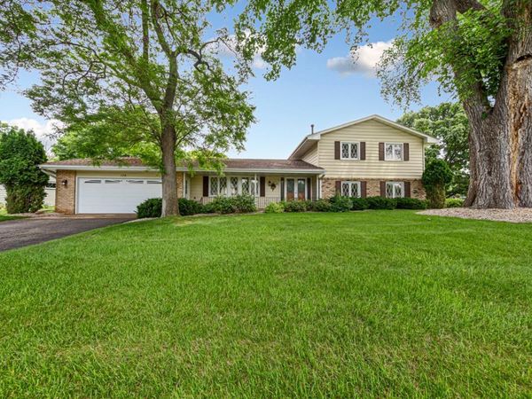 174 Spring Valley Drive, Bloomington, MN 55420