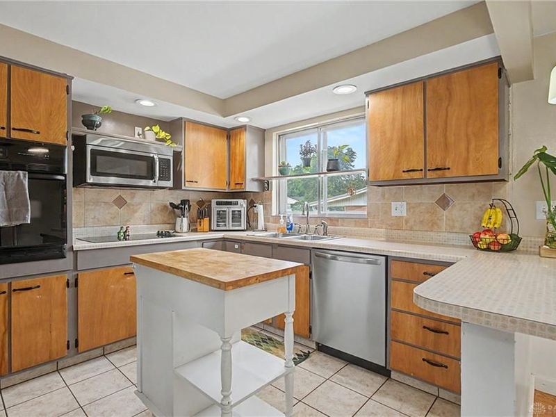 1821 Tahoe Drive, Xenia, OH 45385 Photo 11
