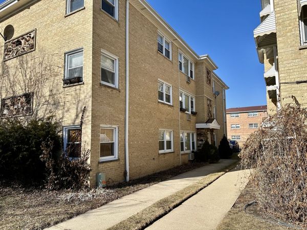 8518 W Rascher Avenue , Unit 2, Chicago, IL 60656