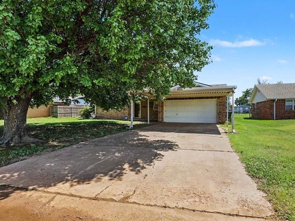 605 NW North Street, Minco, OK 73059
