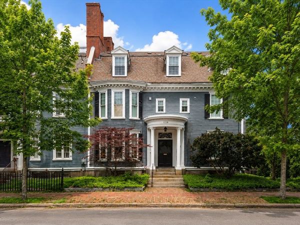 110 High St, Unit 3, Newburyport, MA 01950