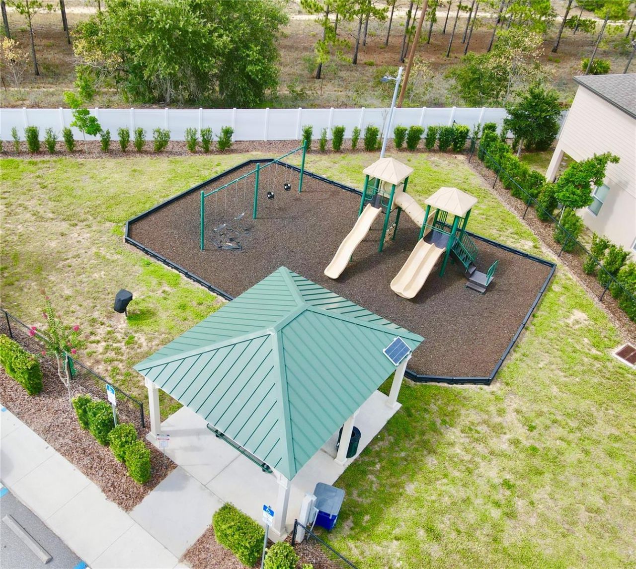 1738 Wynford Circle , Tavares, FL 32778 Photo