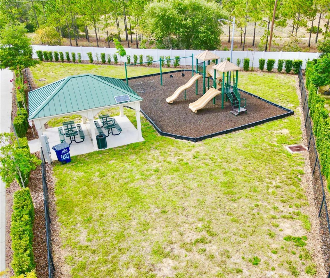 1738 Wynford Circle , Tavares, FL 32778 Photo