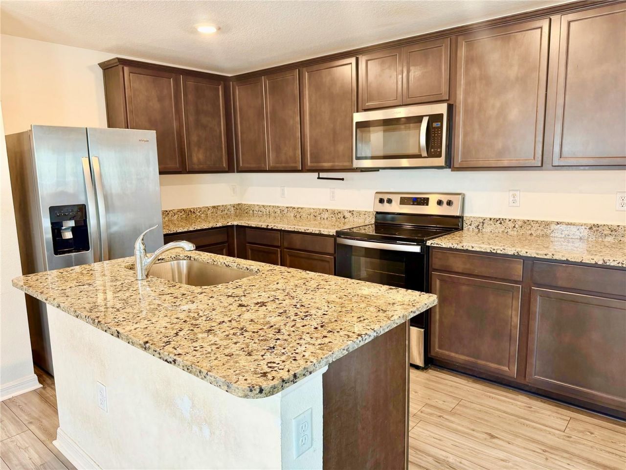 1738 Wynford Circle , Tavares, FL 32778 Photo