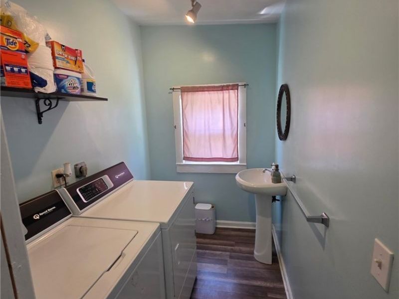 678 W Martin Street, East Palestine, OH 44413 Photo 13