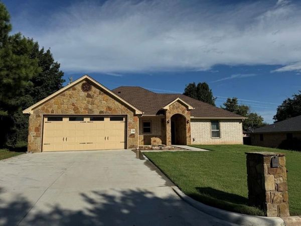 134 Blue Jay Street, Stephenville, TX 76401