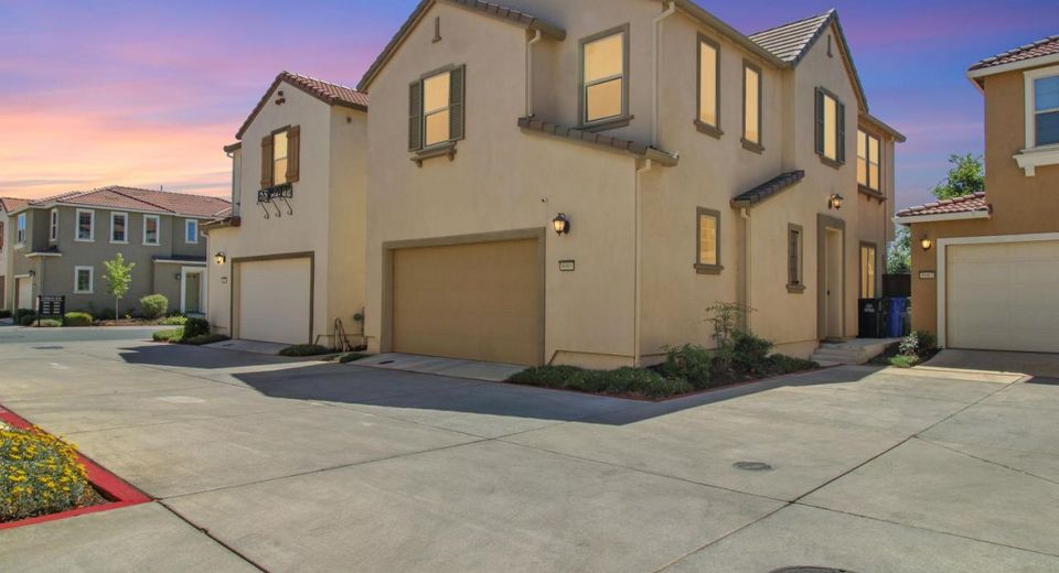 8985 Upbeat Way, Elk Grove, CA 95757 Photo