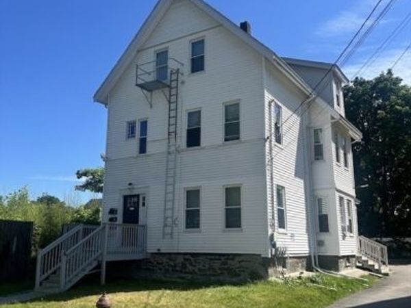 35 Newcomb Pl, Unit 3, Taunton, MA 02780