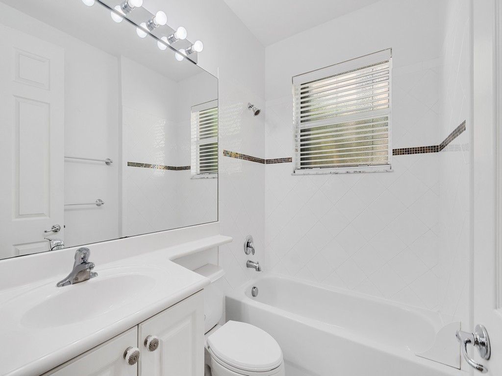 1929 Grey Falcon Circle Sw, Vero Beach, FL 32962 Photo