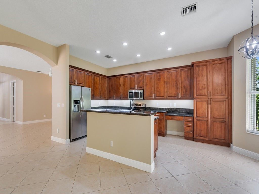 1929 Grey Falcon Circle Sw, Vero Beach, FL 32962 Photo