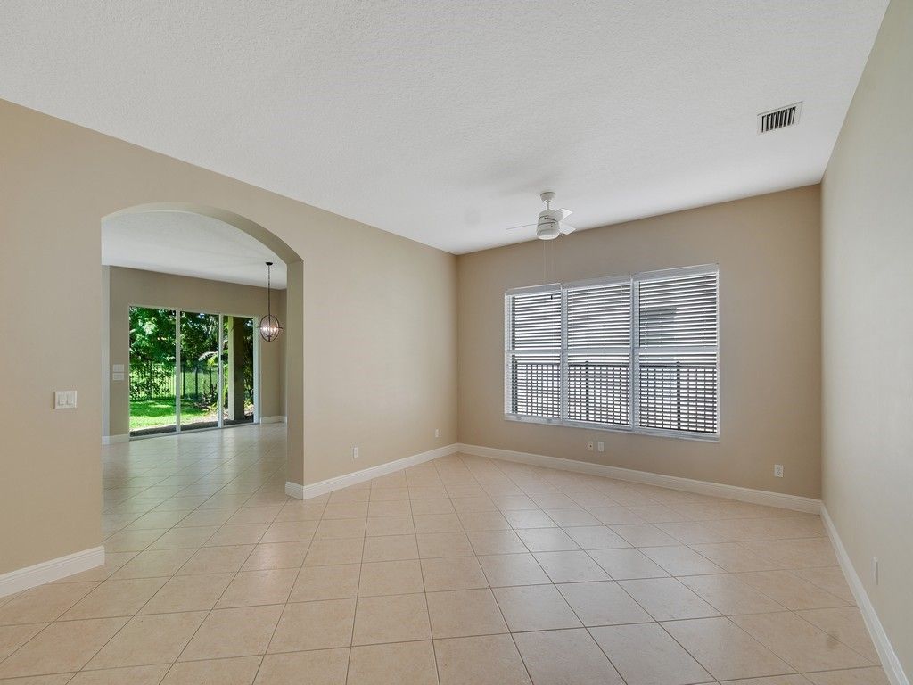 1929 Grey Falcon Circle Sw, Vero Beach, FL 32962 Photo