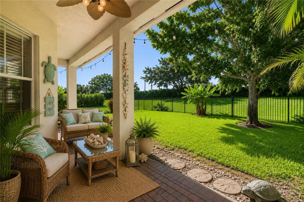 1929 Grey Falcon Circle Sw, Vero Beach, FL 32962 Photo