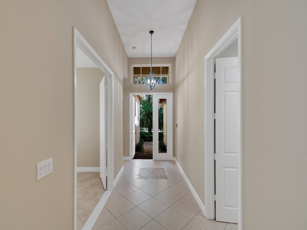 1929 Grey Falcon Circle Sw, Vero Beach, FL 32962 Photo