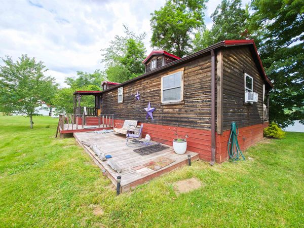 50 Riverview , Vanceburg, KY 41179