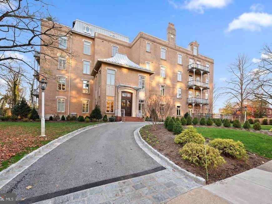 414 Old Lancaster Road, Unit 405, Haverford, PA 19041 Main Photo