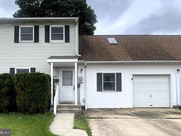 135 A S CHESTNUT STREET , ANNVILLE, PA 17003