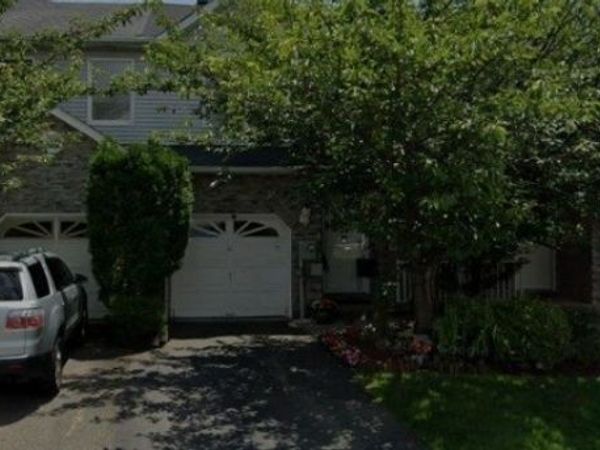 11 Wiley Ct, Parsippany-Troy Hills, NJ 07950