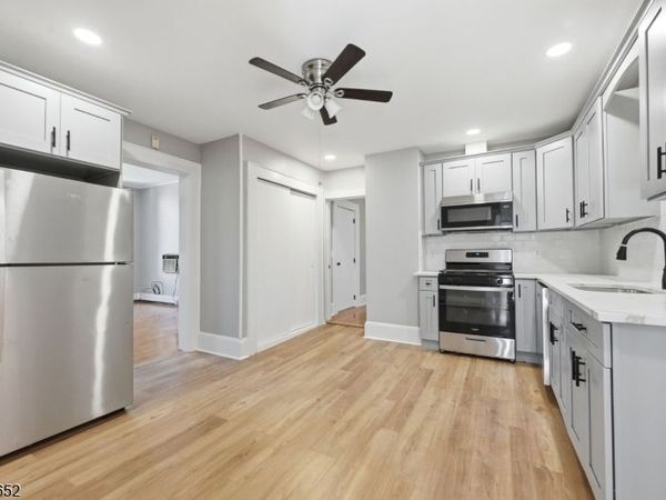 508 2Nd St, Unit 2, Carlstadt, NJ 07072