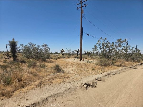 11524 Wintergreen Rd, Pinon Hills, CA 92372