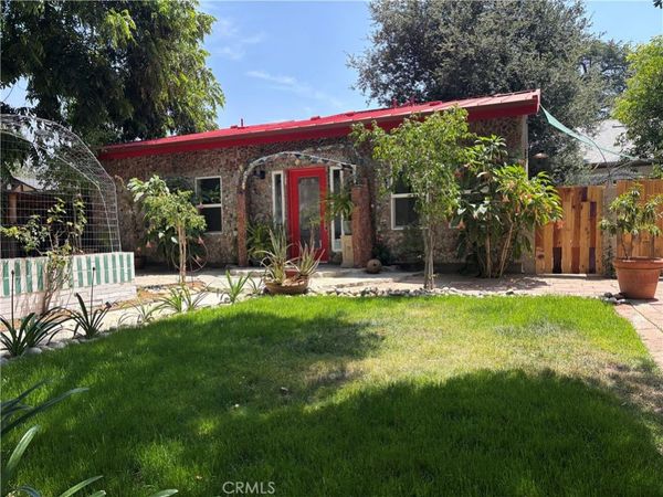 1802 N Raymond Avenue, Pasadena, CA 91103