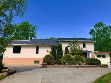 2981 Pilot Knob Road, Eagan, MN 55121