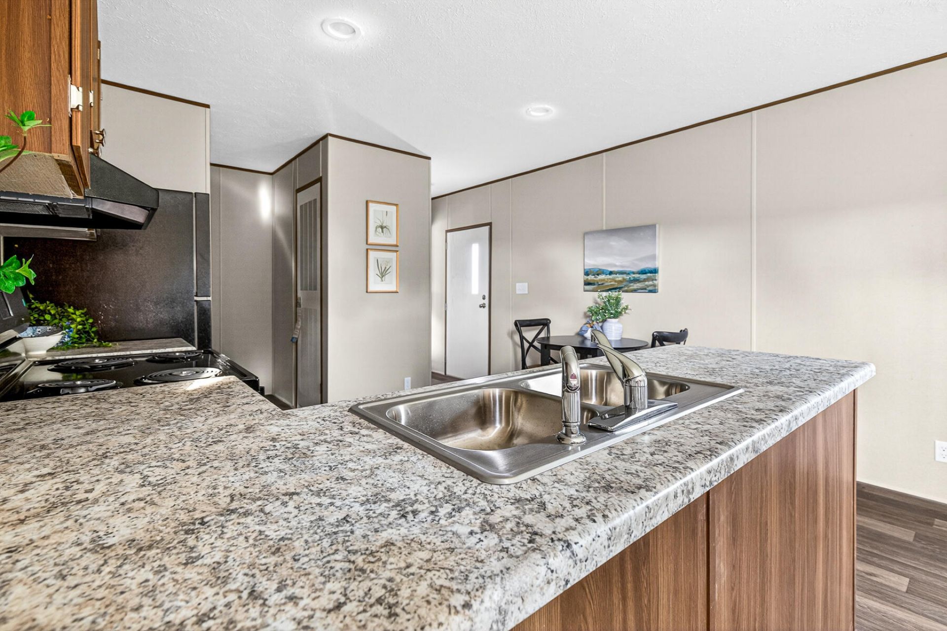 155 Range Road Photo 18