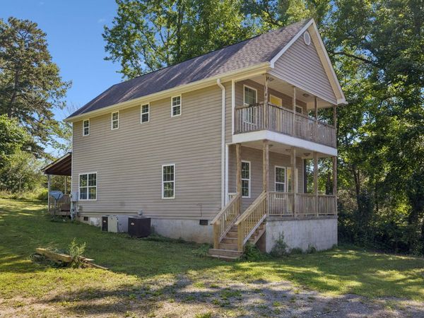 280 Hillside Road , Whitwell, TN 37397