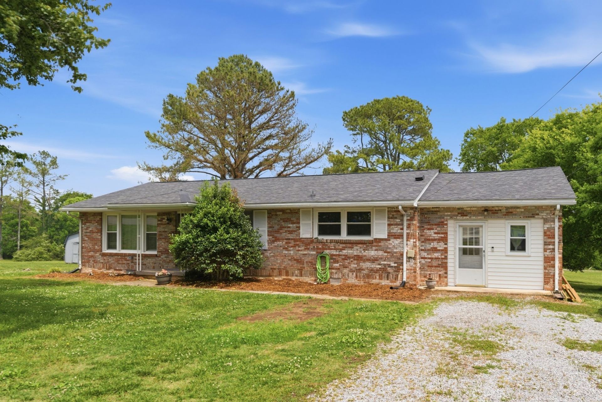 1313 Raby Ave, Shelbyville, TN 37160 Main Photo