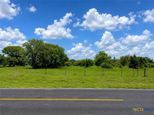 1958 Fm-3010 , Yoakum, TX 77995