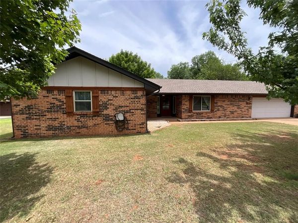 116 Pinewood Drive, Tuttle, OK 73089
