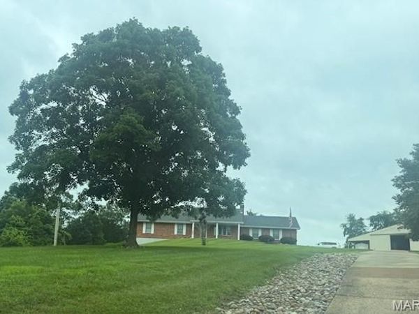 4319 Flucom Road , De Soto, MO 63020
