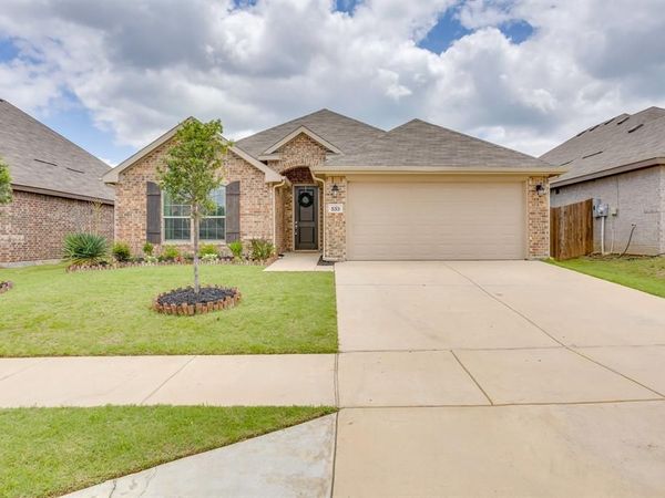 533 Lela Circle, Keene, TX 76059