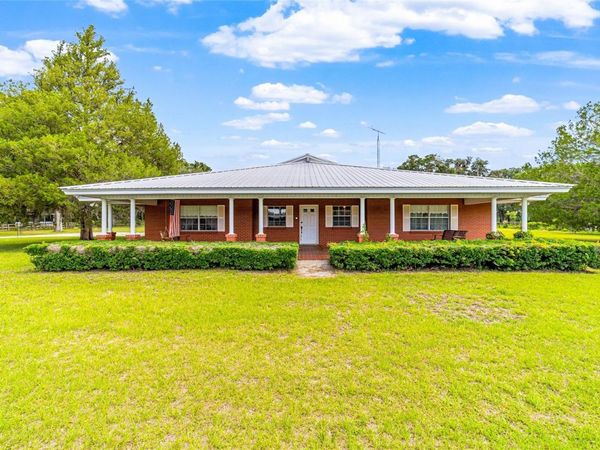 2285 W HIGHWAY 318 , CITRA, FL 32113