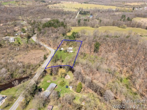 956 Prairie Creek Road, Ionia, MI 48846