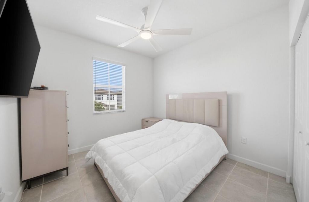 2324 NW 130th Terrace, Miami, FL 33167 Photo