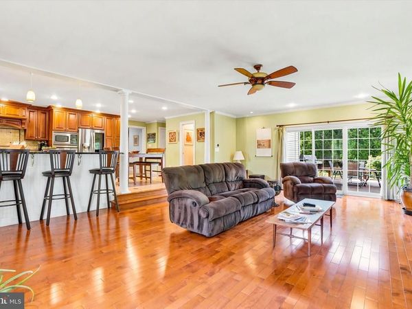 1900 GIBSON DRIVE, HATBORO, PA 19040