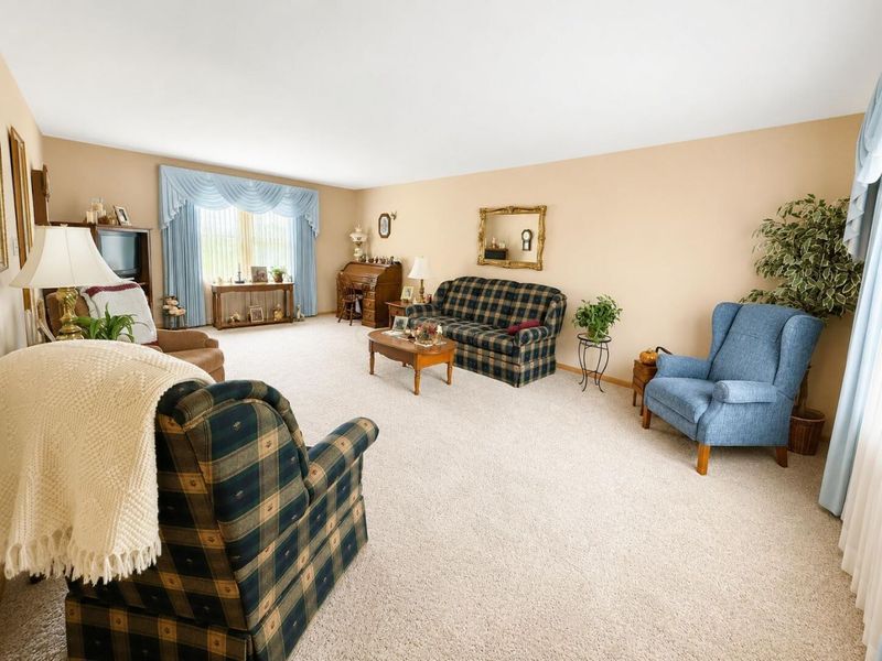 1105 Forest Hill Drive, Marion, OH 43302 Photo 12