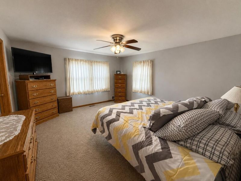 1105 Forest Hill Drive, Marion, OH 43302 Photo 14