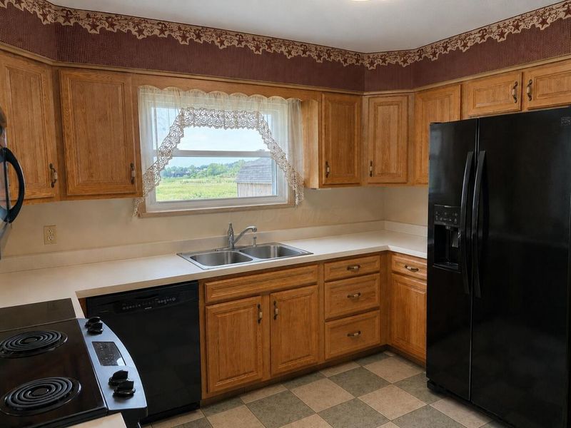 1105 Forest Hill Drive, Marion, OH 43302 Photo 7