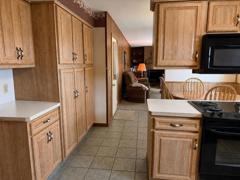 1105 Forest Hill Drive, Marion, OH 43302 Photo 8