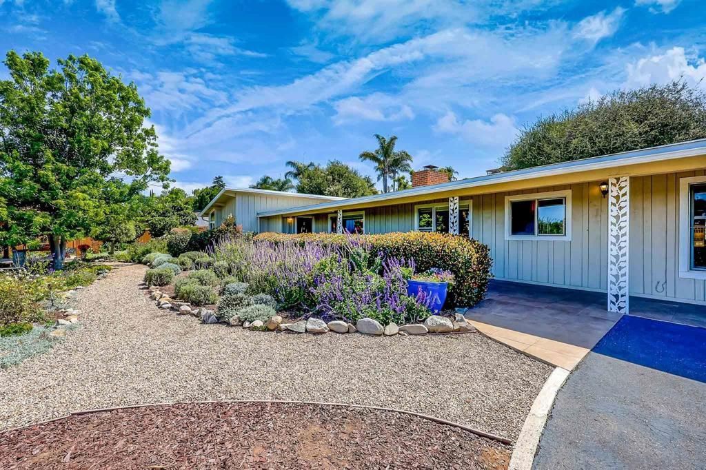 1642 York Dr , Vista, CA 92084 Main Photo