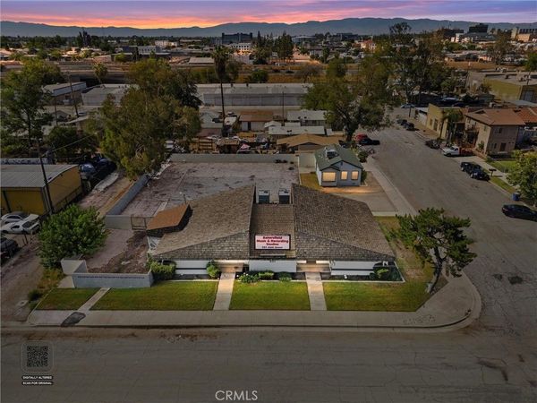 931 26th, Bakersfield, CA 93301