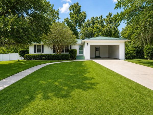 495 NE Fraleigh Drive , Madison, FL 32340