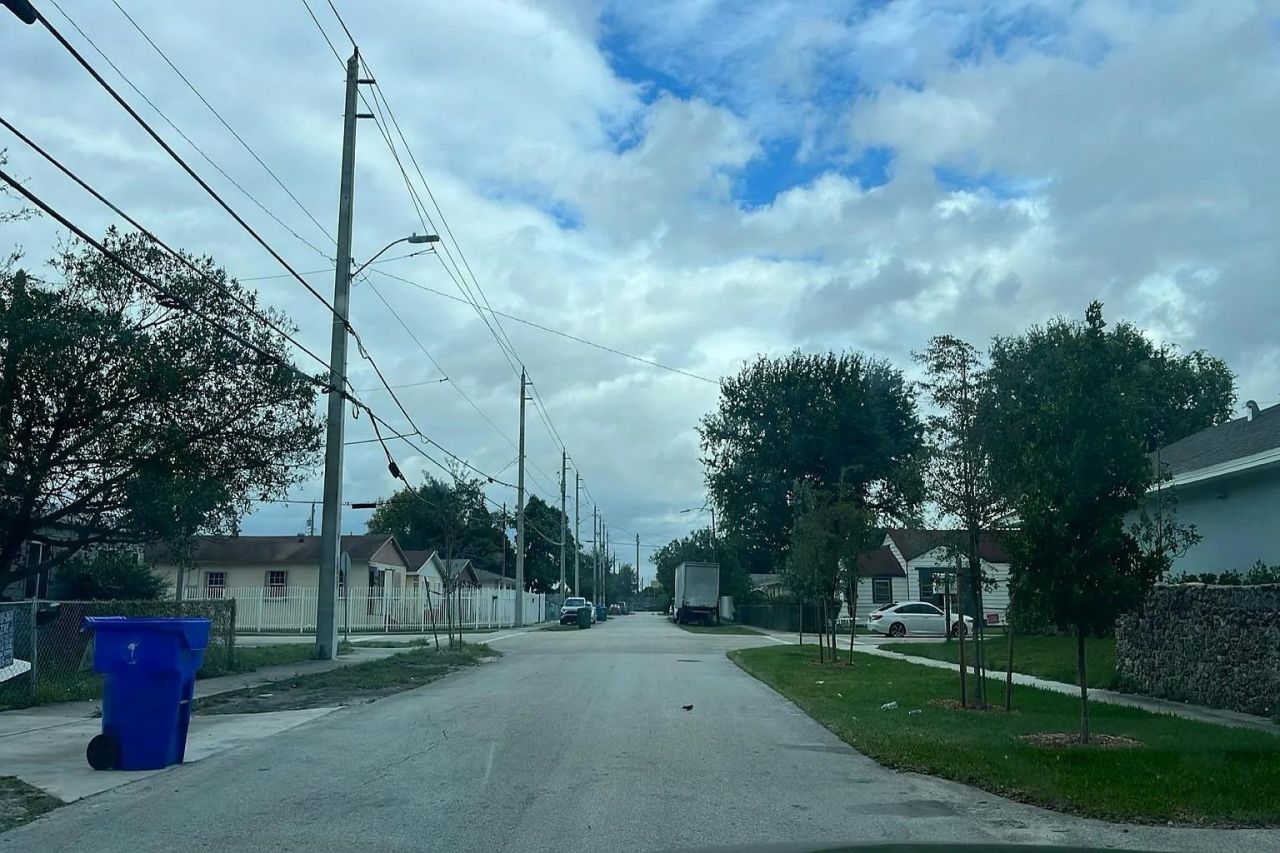 1089 NW 65th Street , Miami, FL 33150 Photo